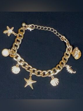 Chunky Gold Tone Ocean Charm Bracelet Seashell Starfish Statement Bracelet